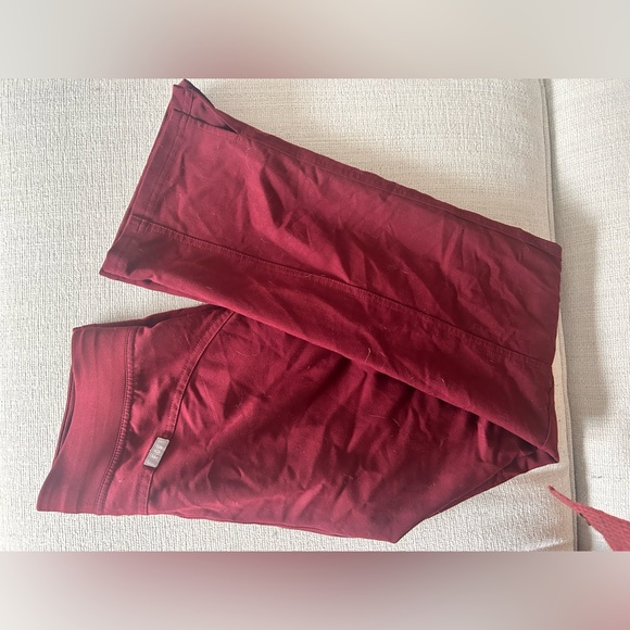 Figs Maroon Scrub Set - Picture 2 of 7